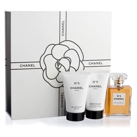 chanel fragrance gift with purchase|chanel perfume gift wrapped.